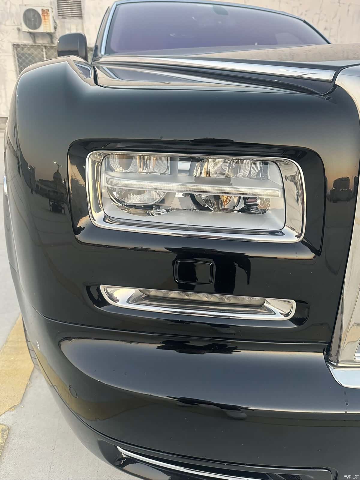 Rolls-Royce Phantom, 2015 все фото