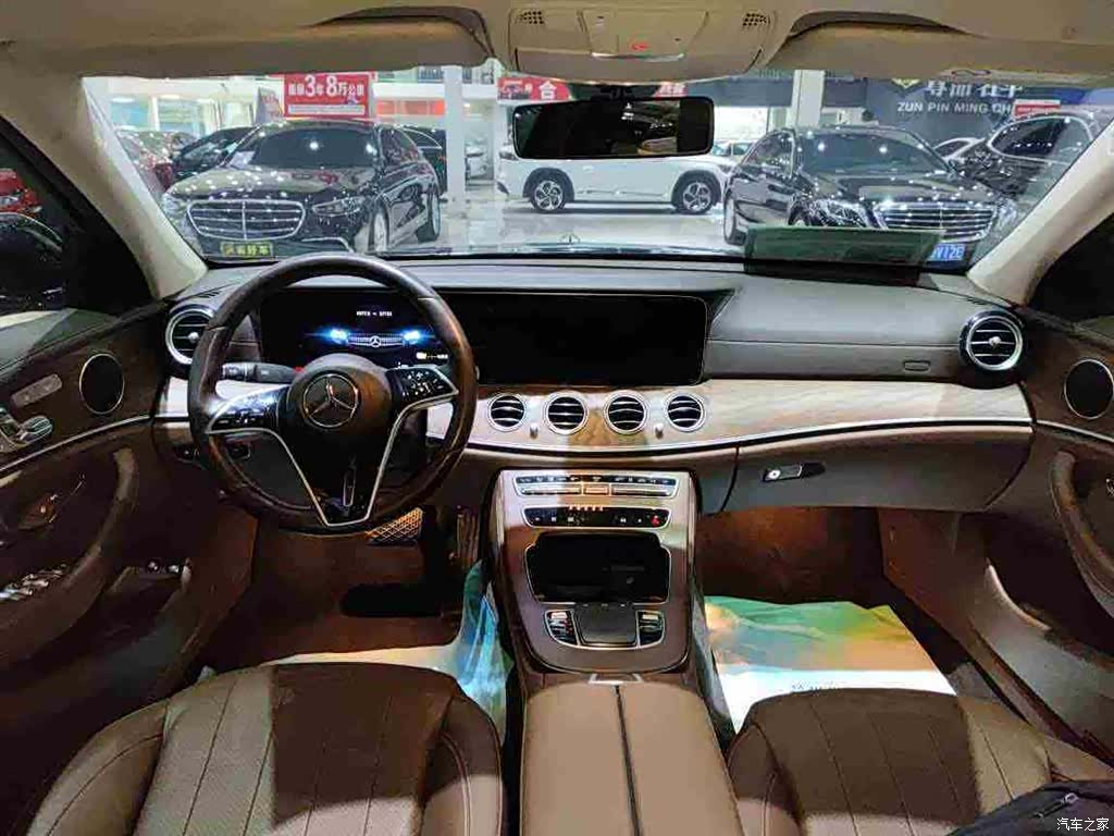 Mercedes-Benz E-Class, 2022 22