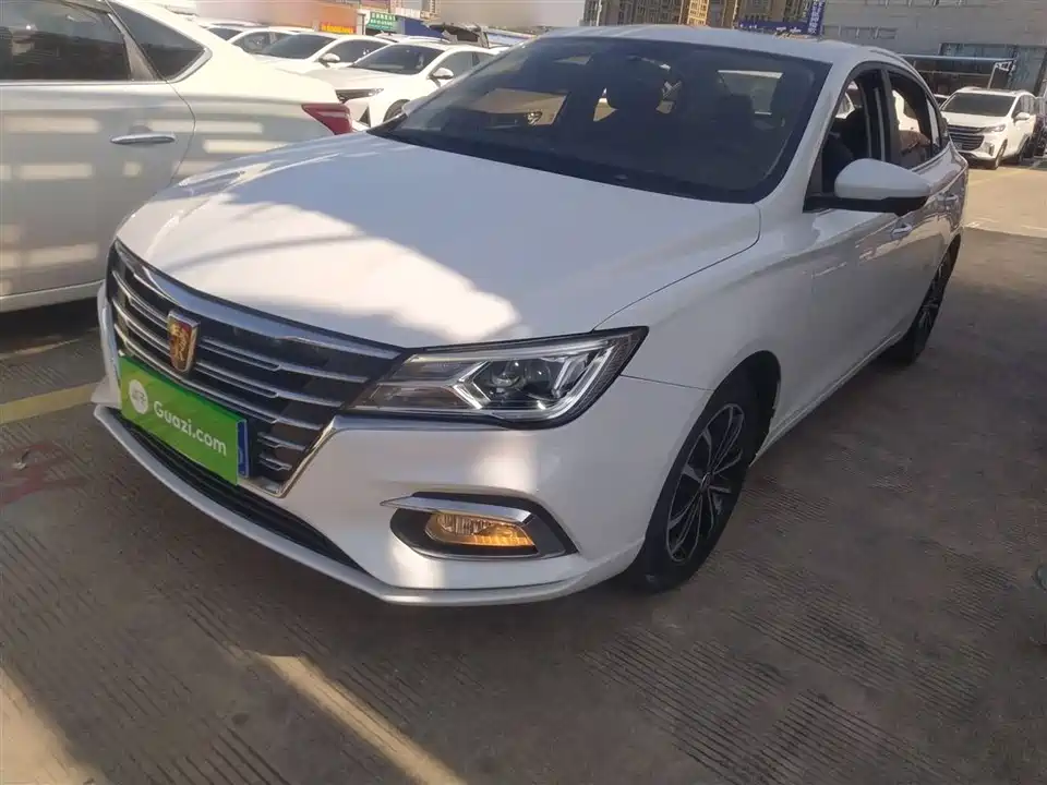 Roewe i5