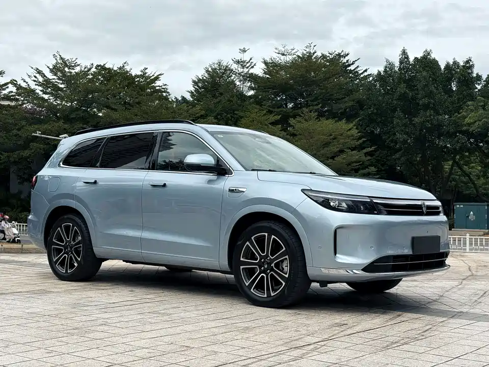 AITO Ask the world M7