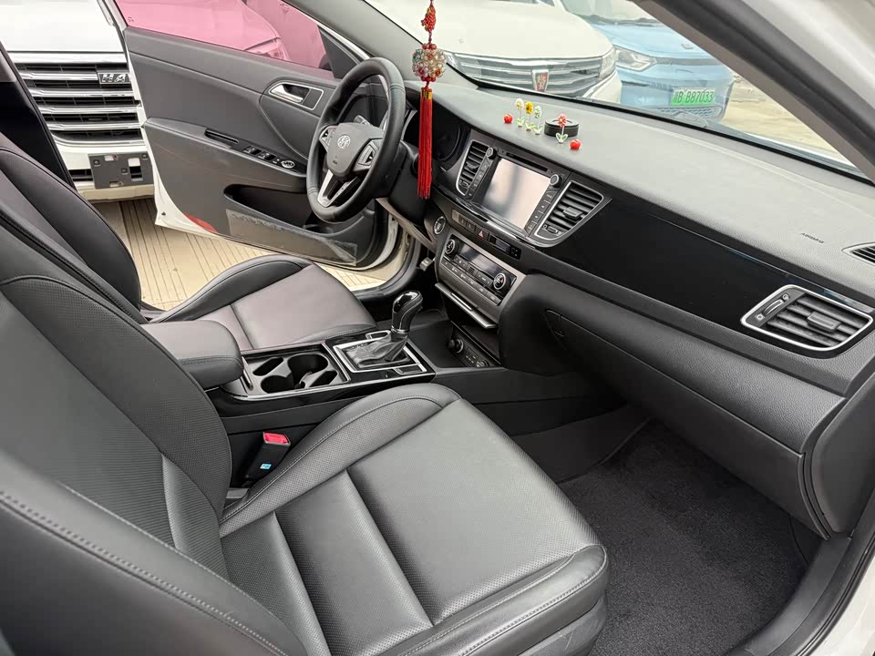 Hyundai Name picture