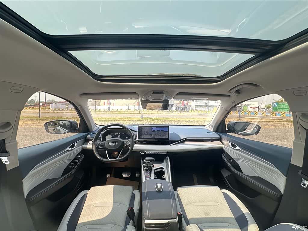Geely Preface, 2022 8