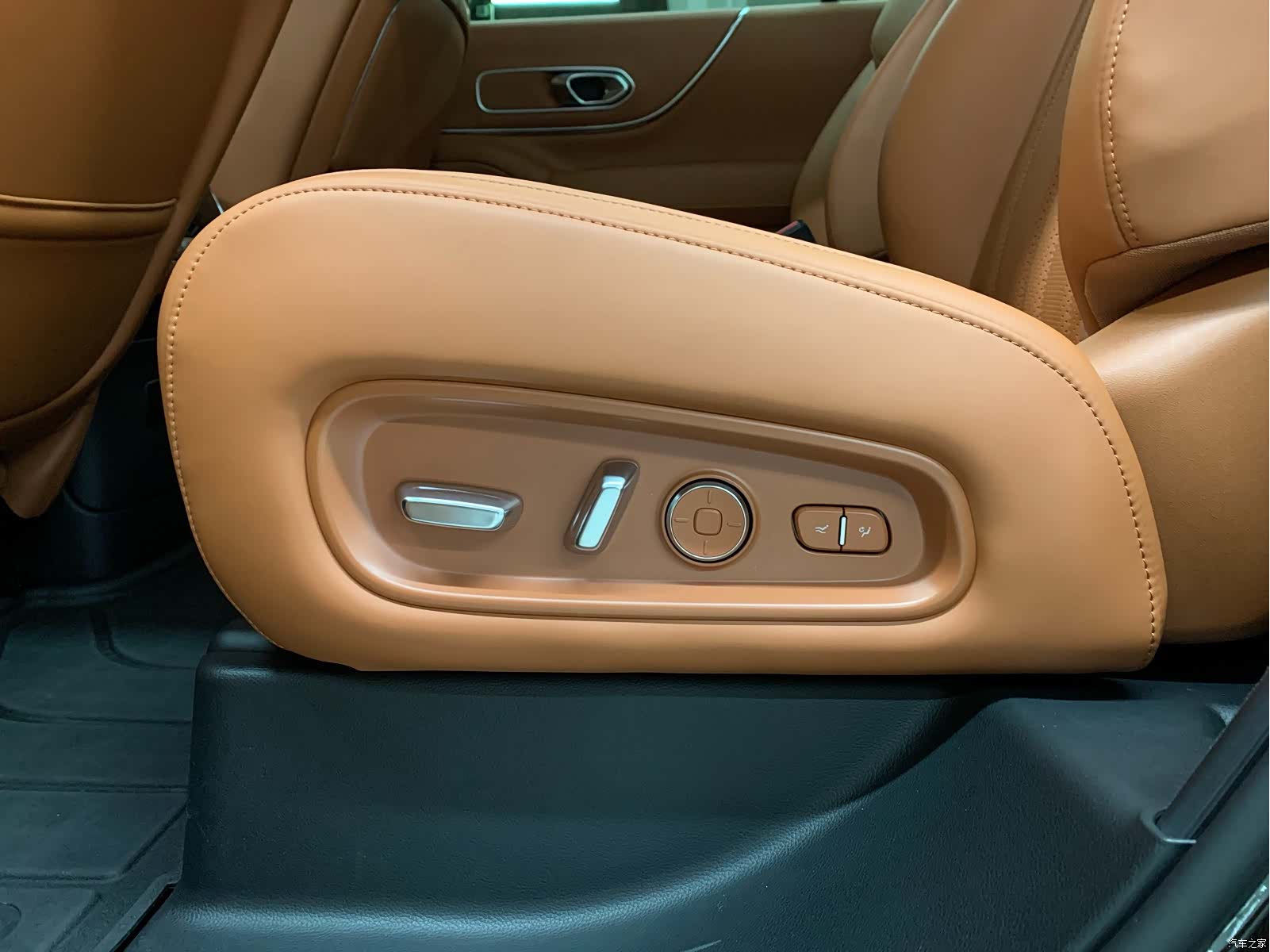 Trumpchi S9, 2025 19