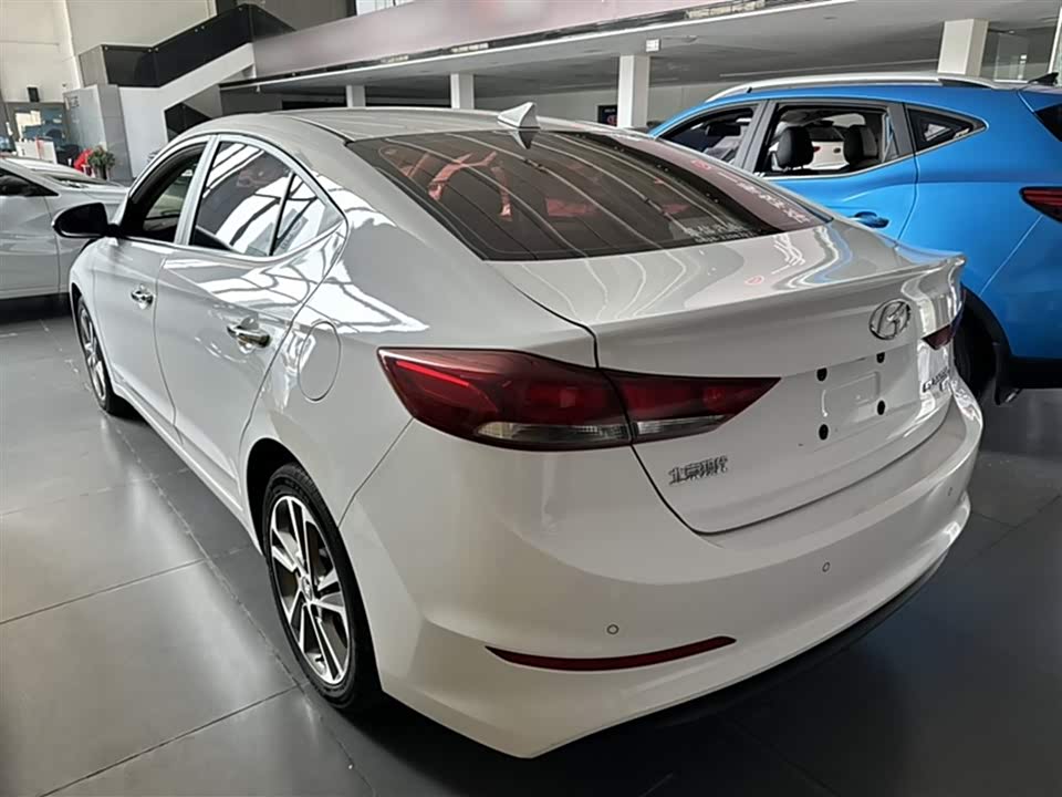 Hyundai Lead