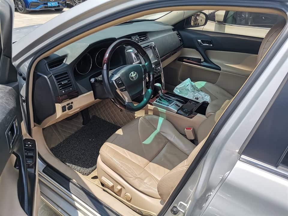 Toyota Reiz Toyota Reiz
