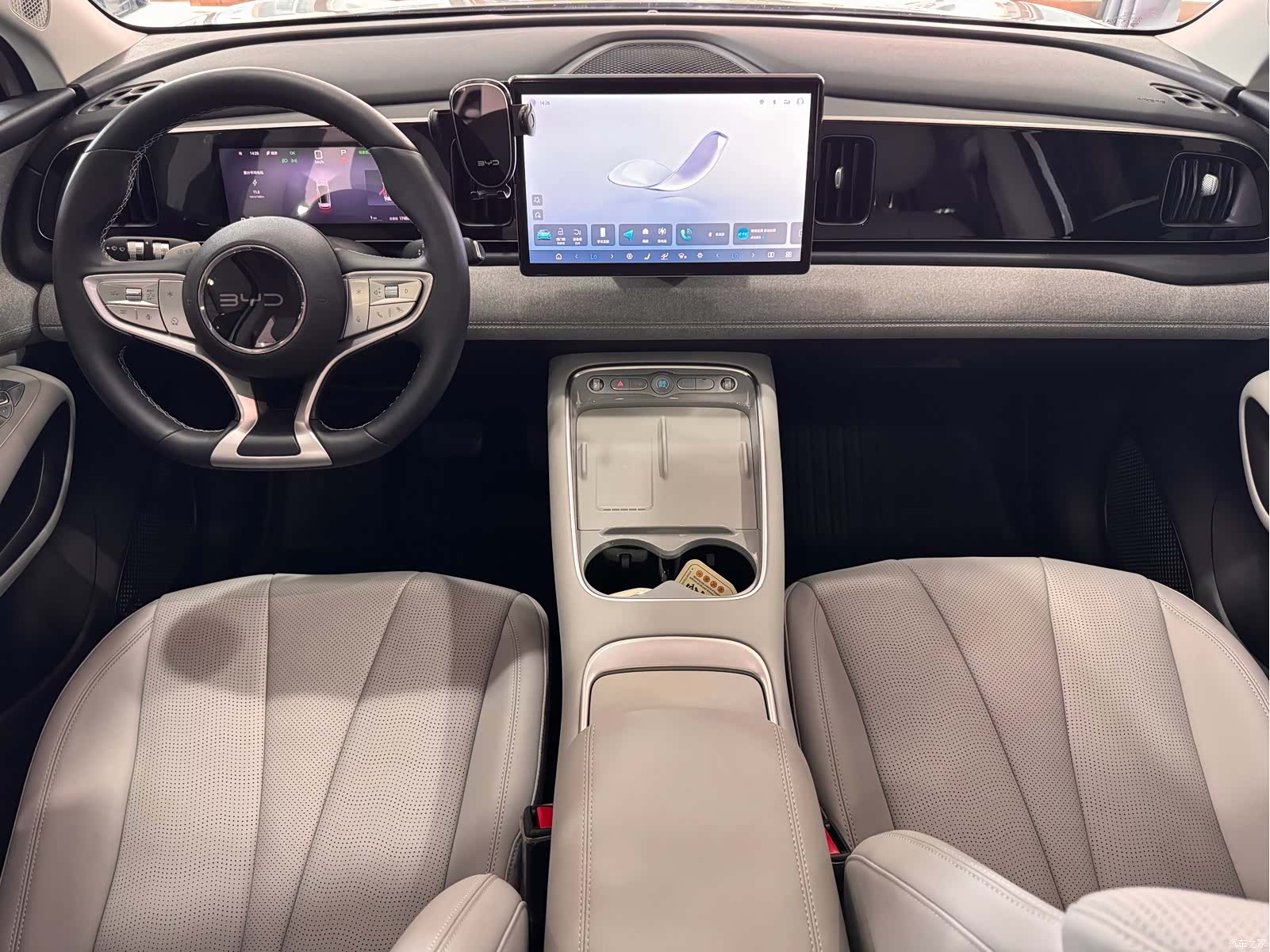 BYD HiAce, 2026 9