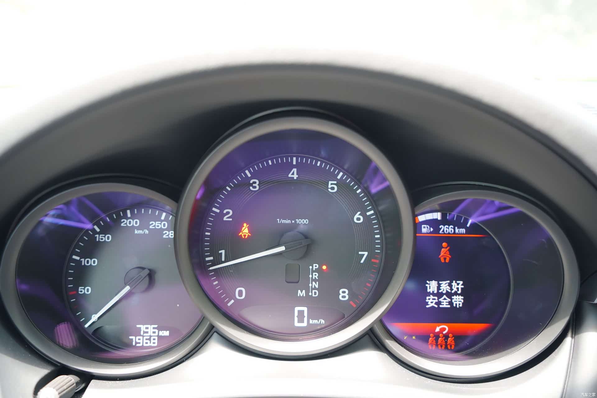 Porsche Macan, 2026 14