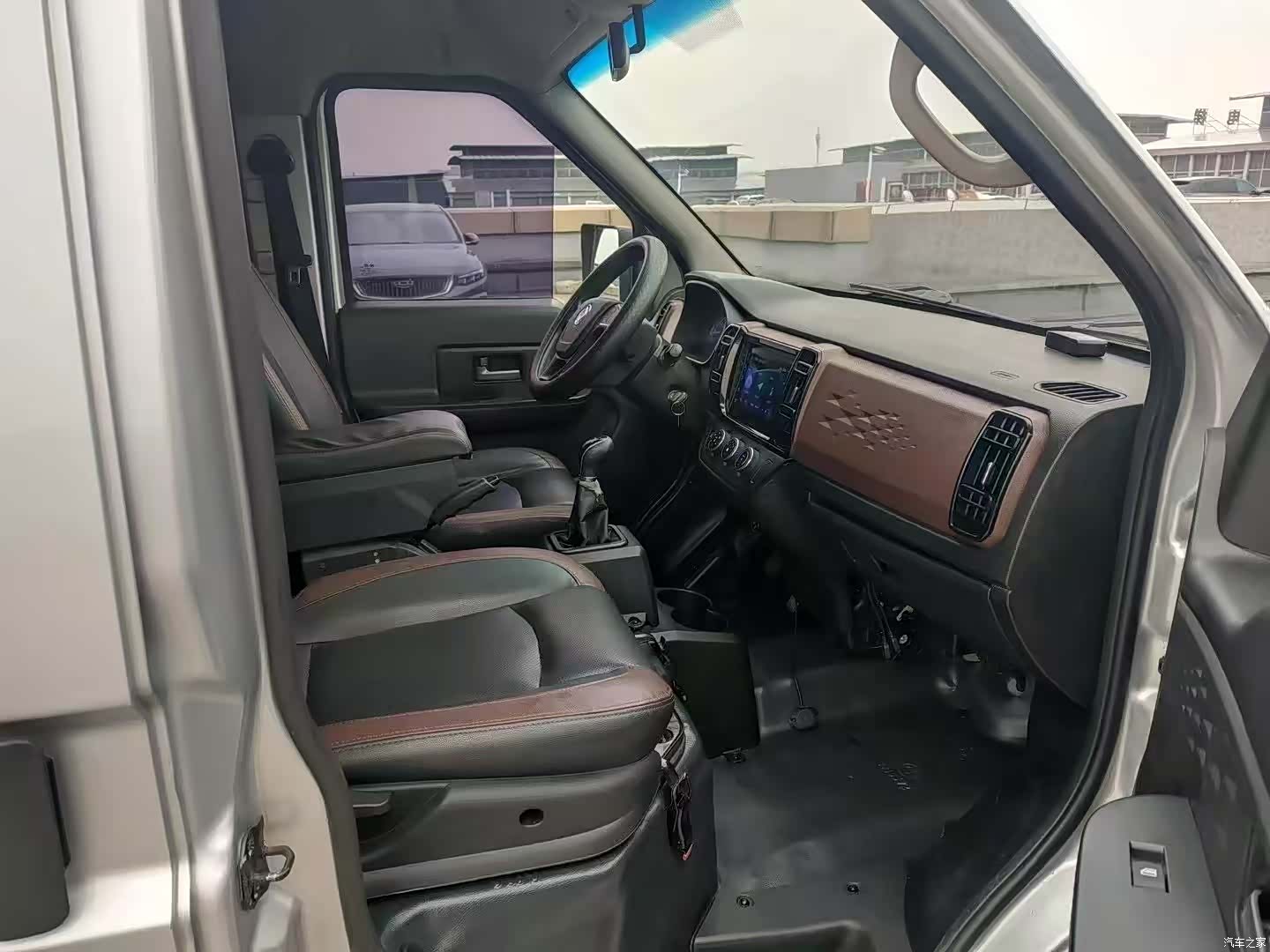 DongFeng C56, 2021 10