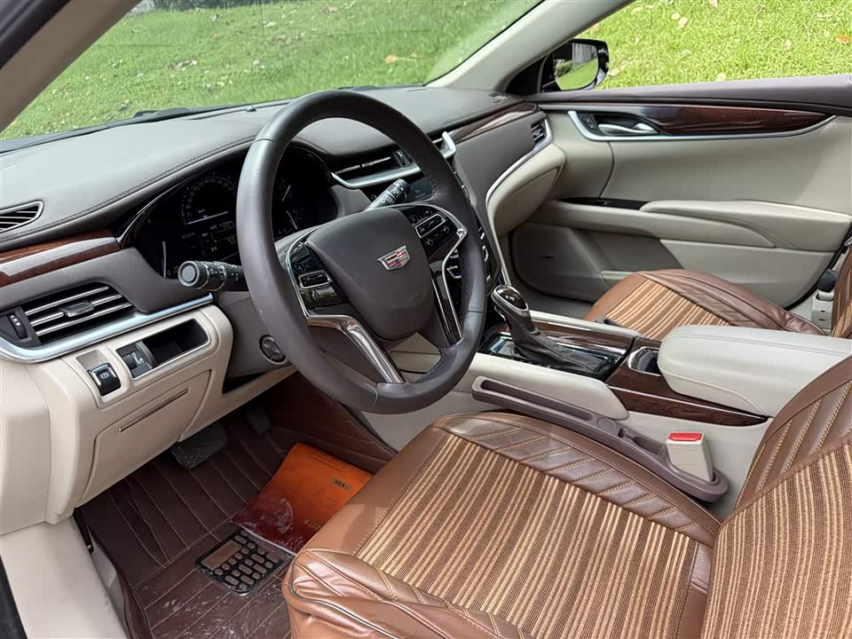 Cadillac XTS