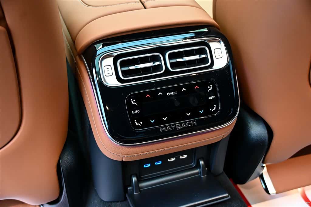 Maybach S-Class, 2025 32