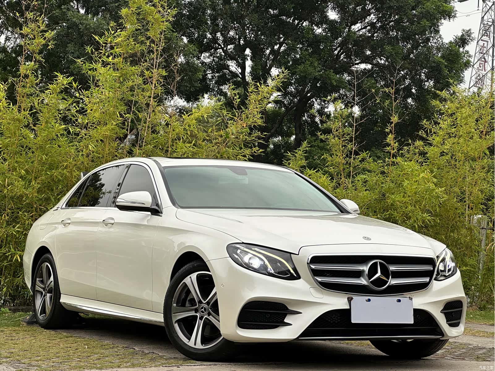 Mercedes-Benz E-Class, 2018 3