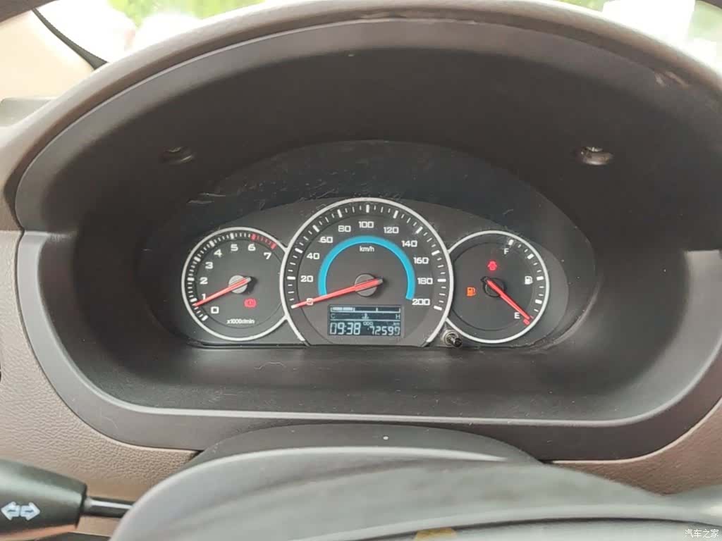 Wuling V, 2017 12
