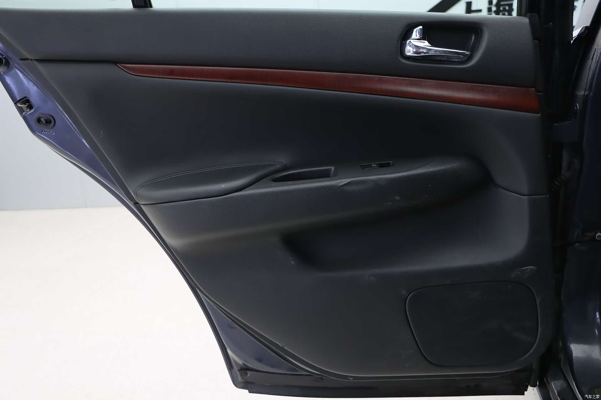 Infiniti G37, 2009 25