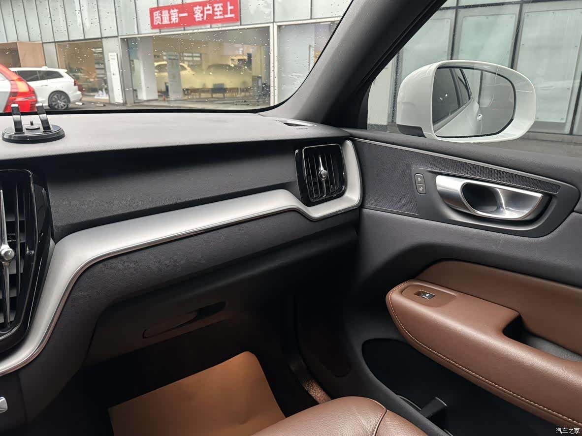 Volvo XC60, 2024 11