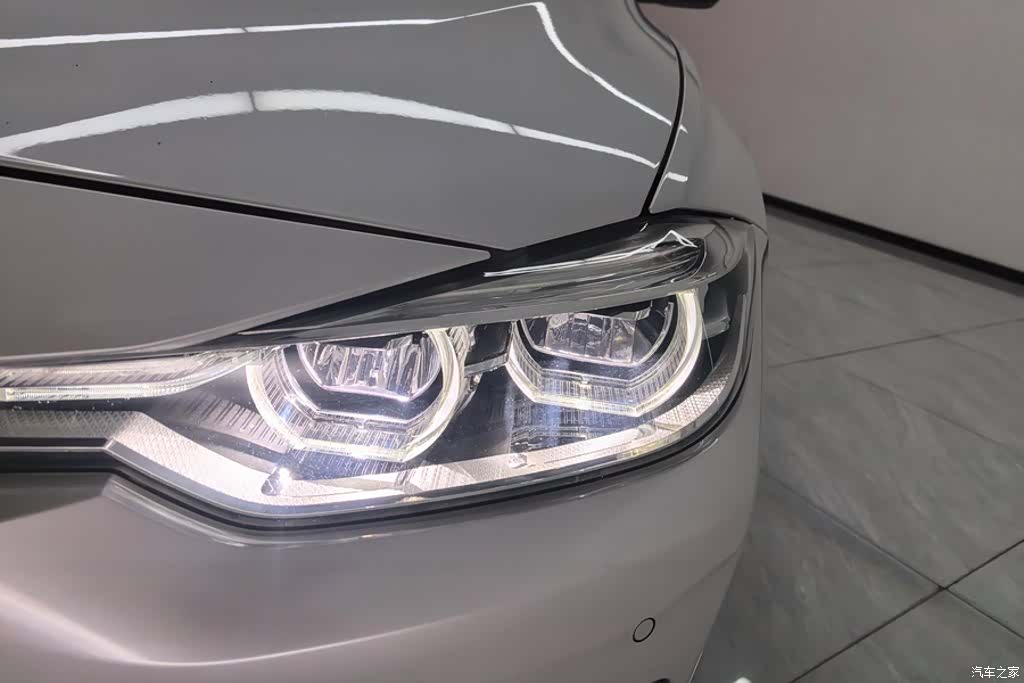 BMW 3 Series, 2019 все фото