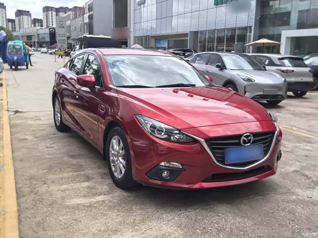 Mazda Mazda3, 2015 10