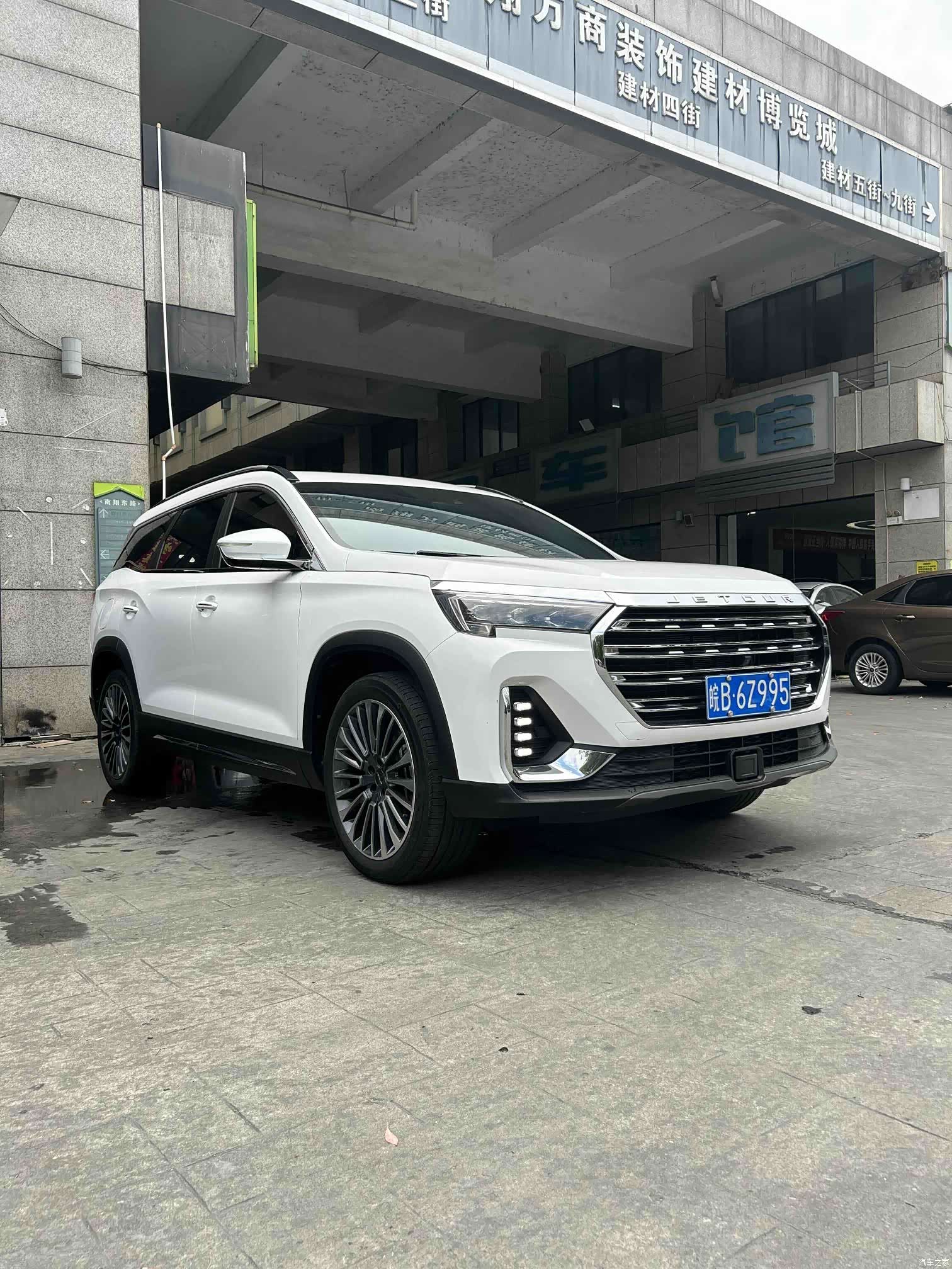 Jetour X90, 2022 3