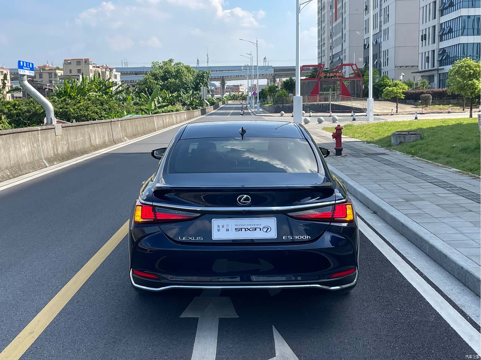 Lexus ES, 2022 8