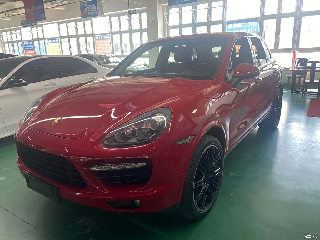 Porsche Cayenne, 2013 1