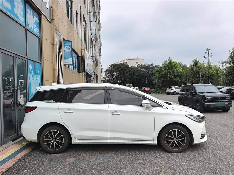 BYD Song MAX
