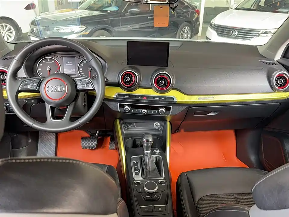 Audi Q2L Audi Q2L