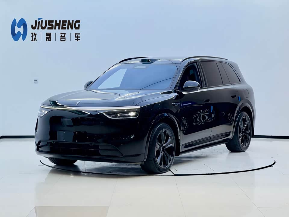 AITO Ask the world M8