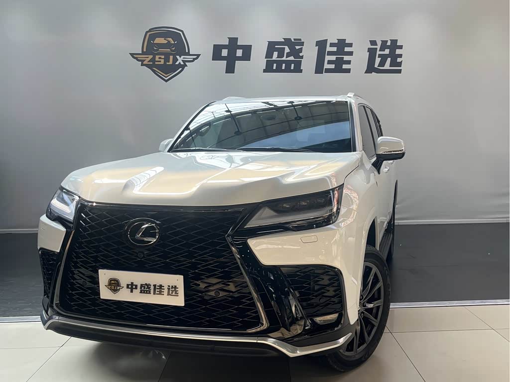 Lexus LX