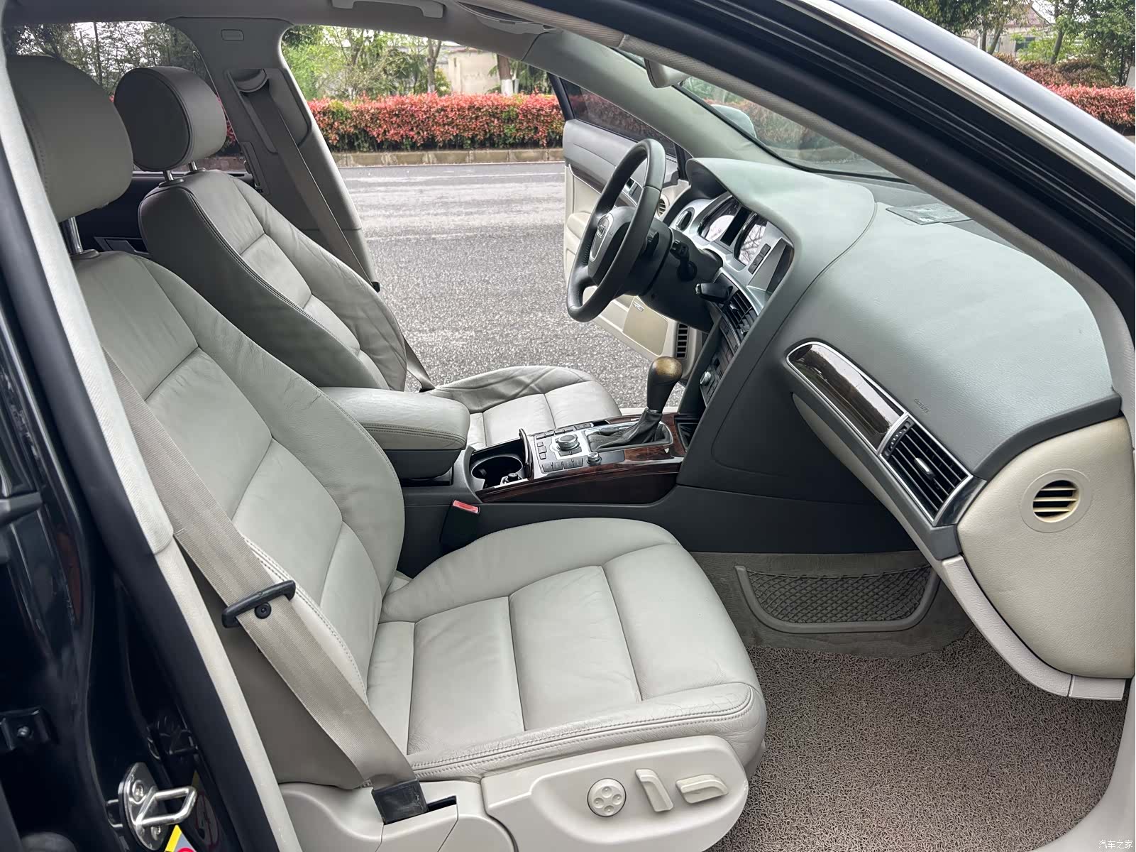 Audi A6L, 2009 11