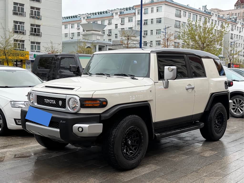 Toyota FJ