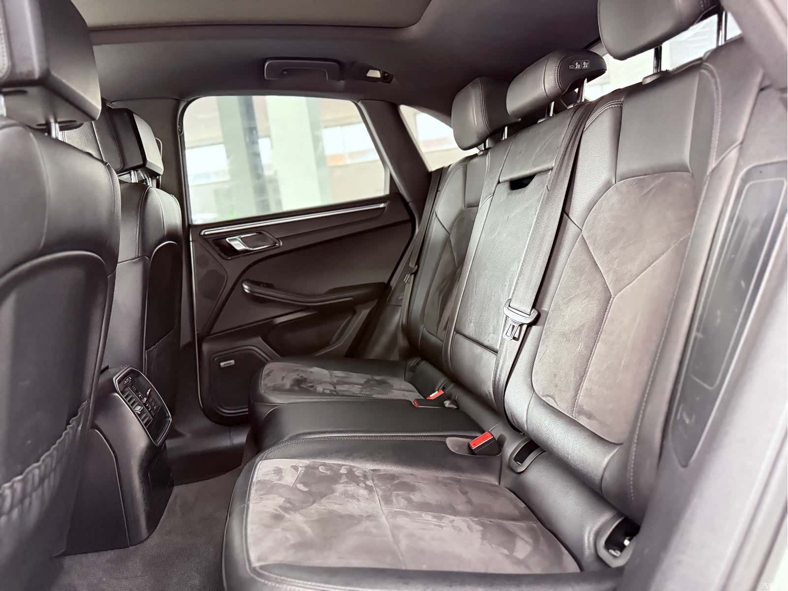 Porsche Macan, 2015 11