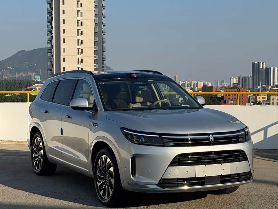 AITO Ask the world M7