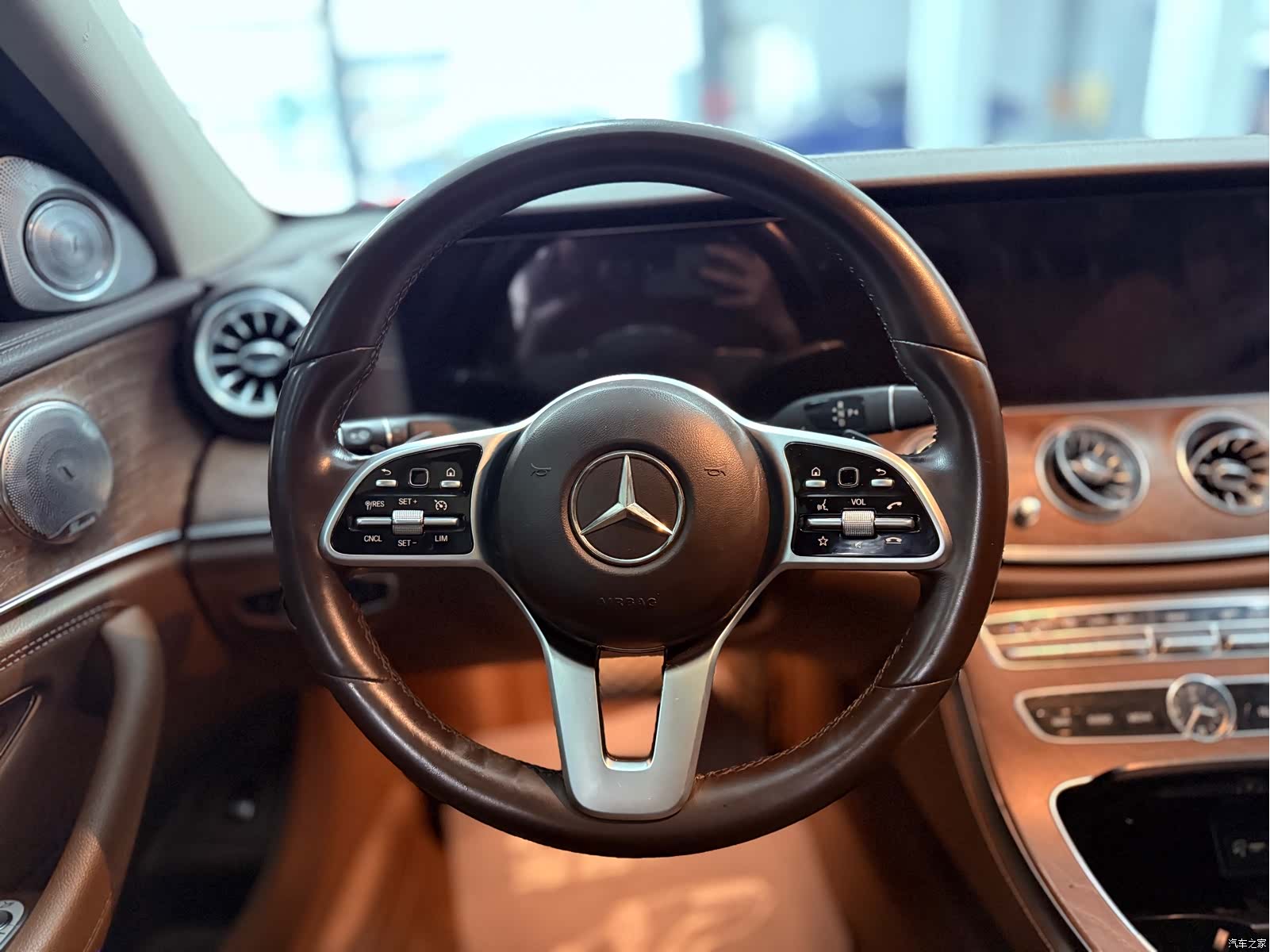 Mercedes-Benz E-Class, 2019 14