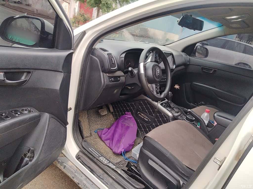 Kia KX3, 2016 12
