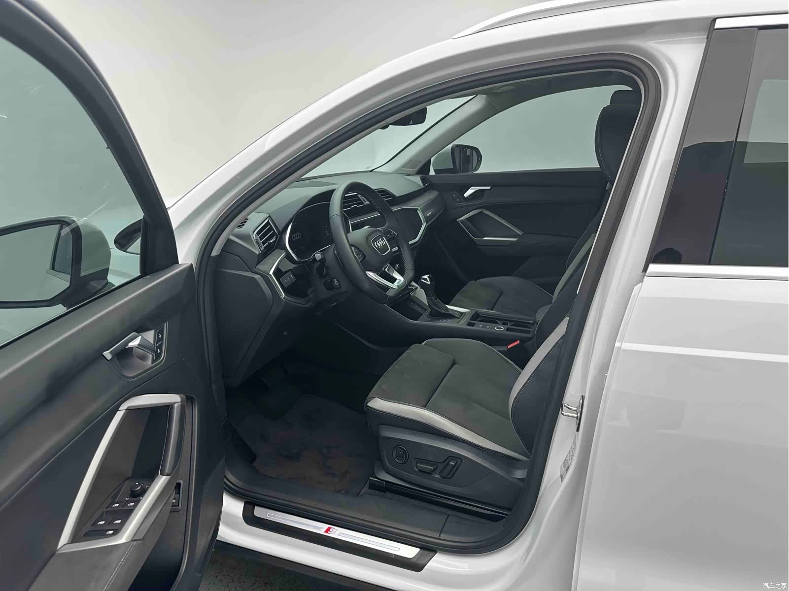 Audi Q3, 2023 9