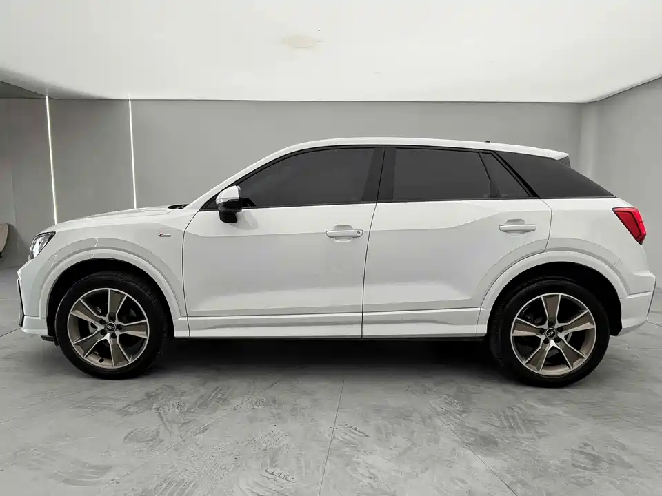 Audi Q2L Audi Q2L