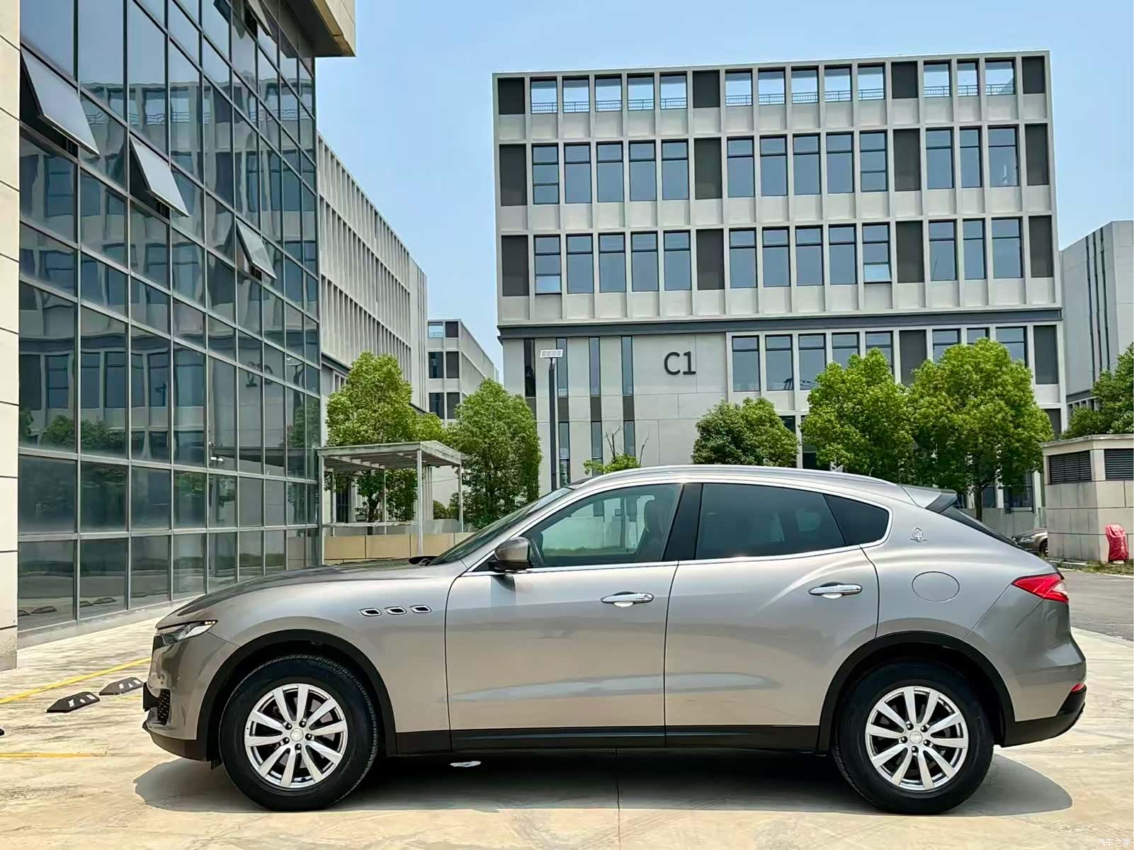 Maserati Levante, 2016 4