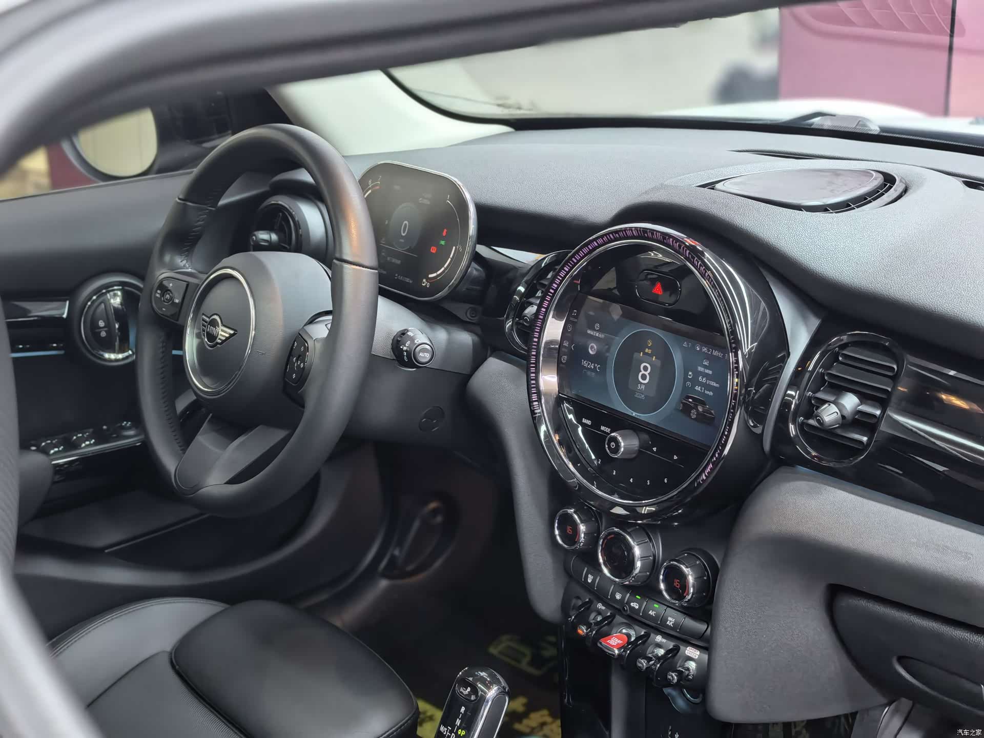 Mini Cooper, 2023 22
