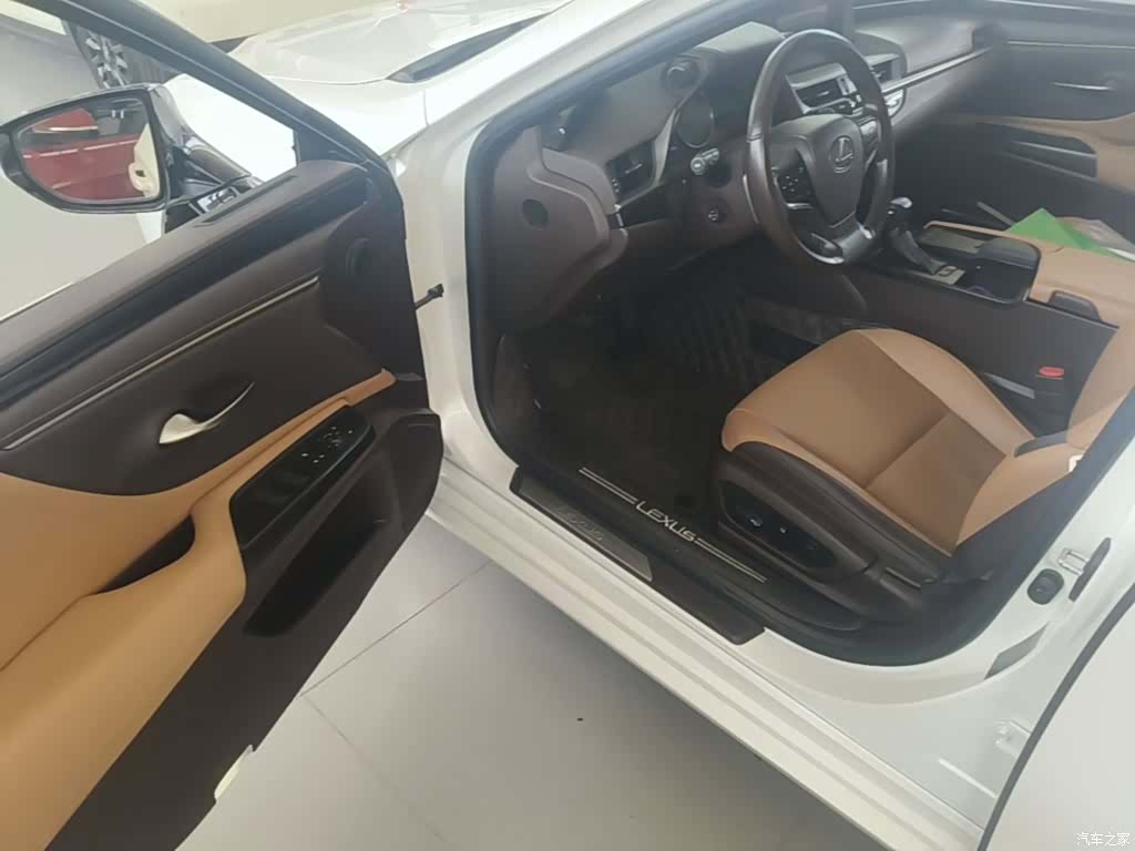 Lexus ES, 2020 12