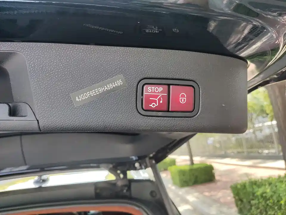 Mercedes-Benz GLS Mercedes-Benz GLS