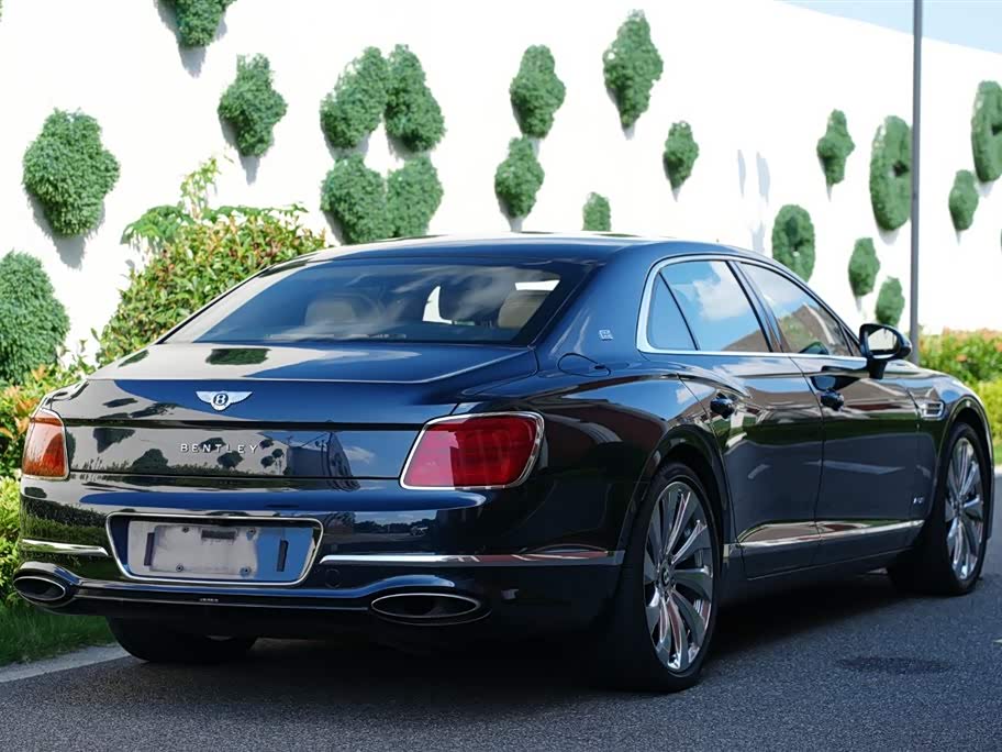 Bentley Flying