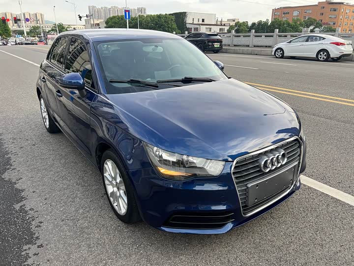 Audi A1 2014 30 TFSI Sportback Style