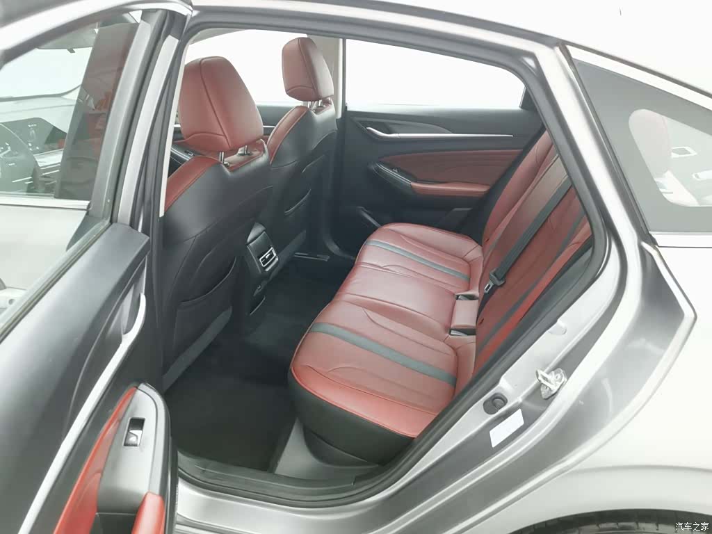 Changan Eado, 2022 15