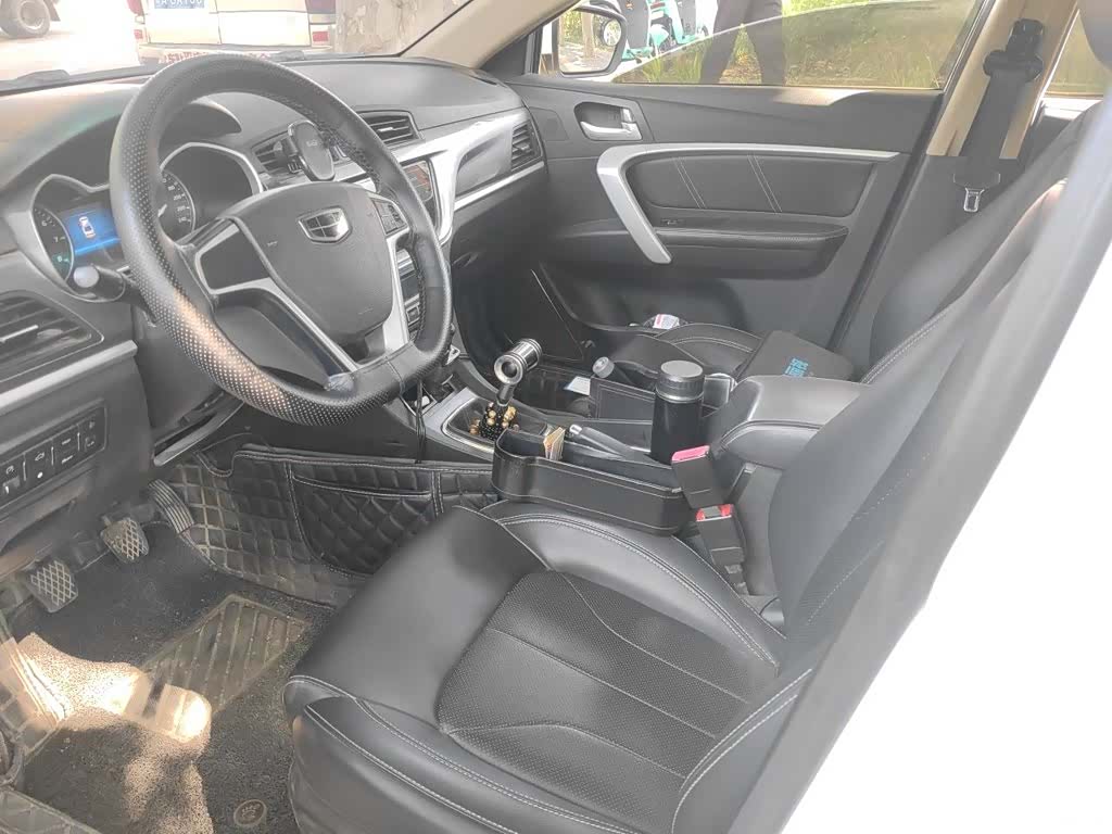 Geely Emgrand, 2018 8