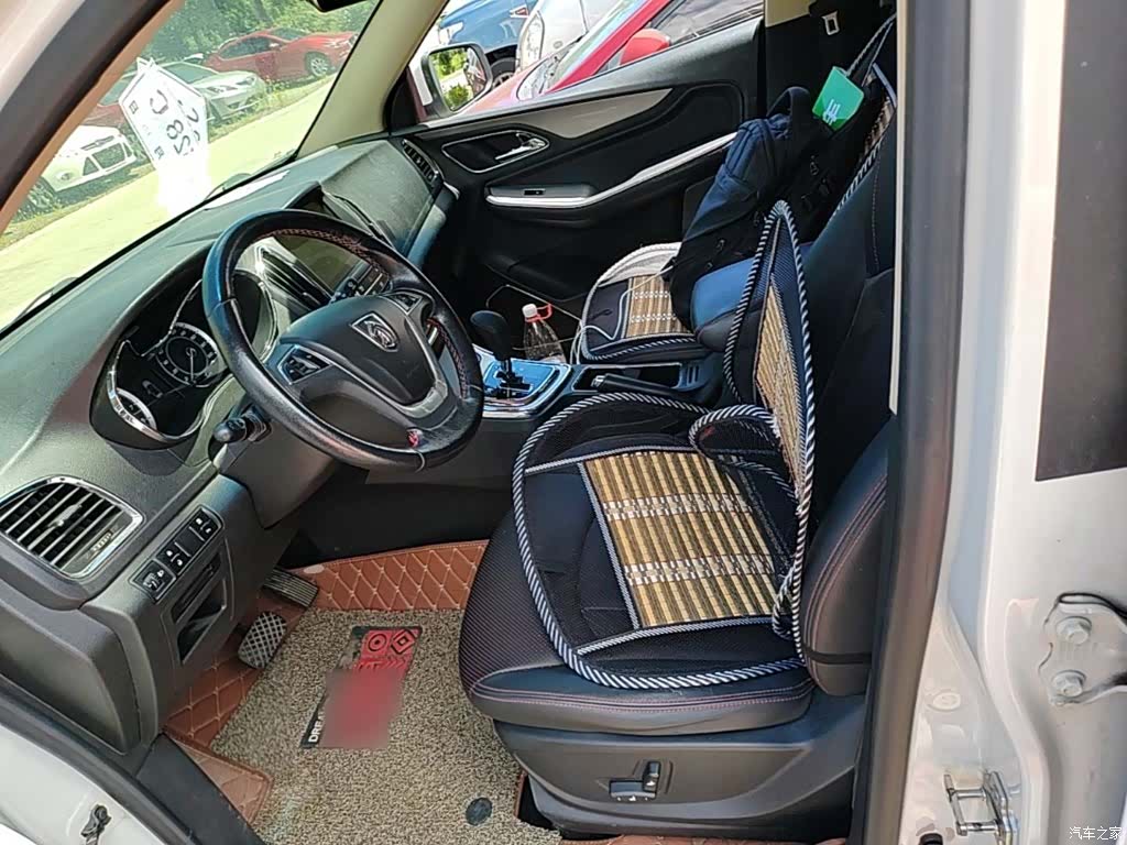 Wuling 560, 2018 15