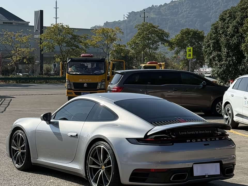 Porsche 911