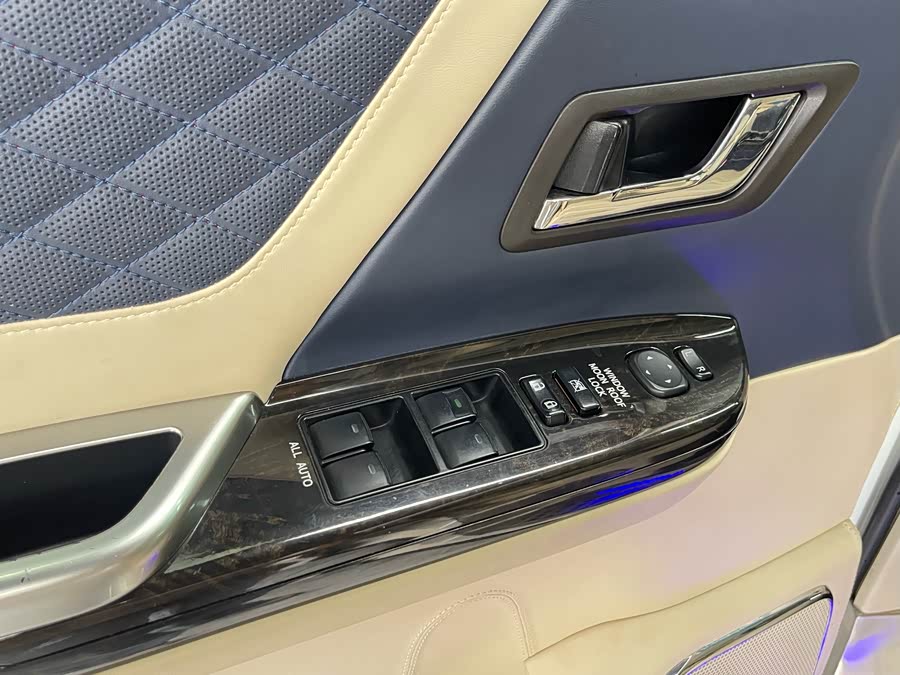 Toyota Alphard 2013, фото 26
