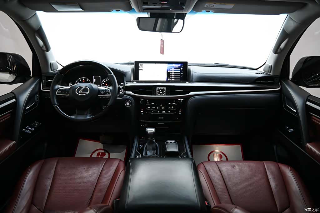 Lexus LX, 2019 12