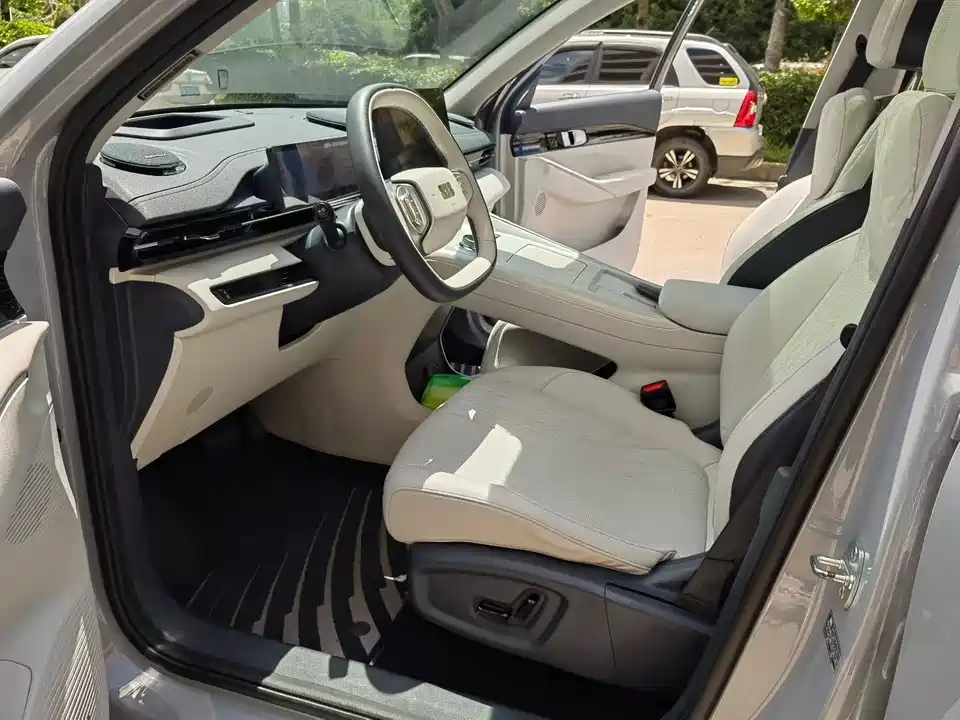 Geely Galaxy Galaxy E5