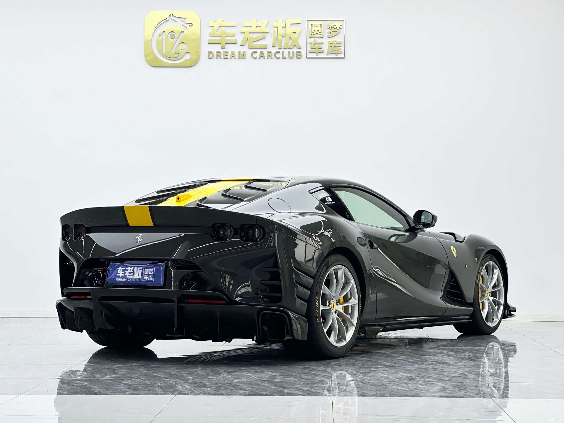Ferrari 812, 2023 4