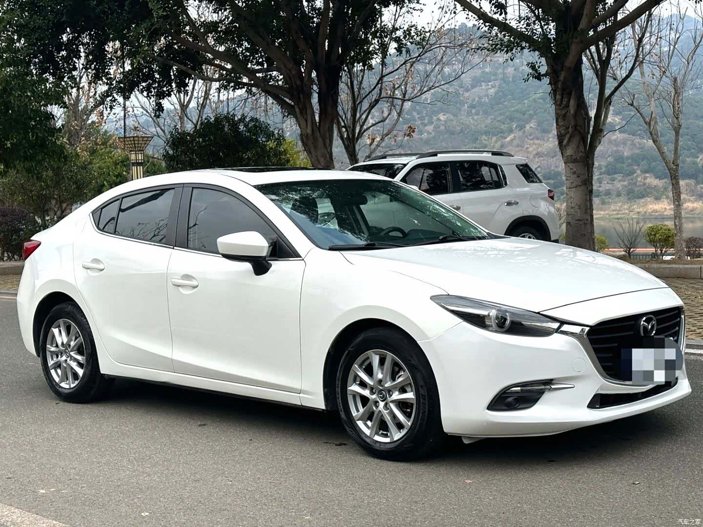 Mazda Mazda3, 2017 3